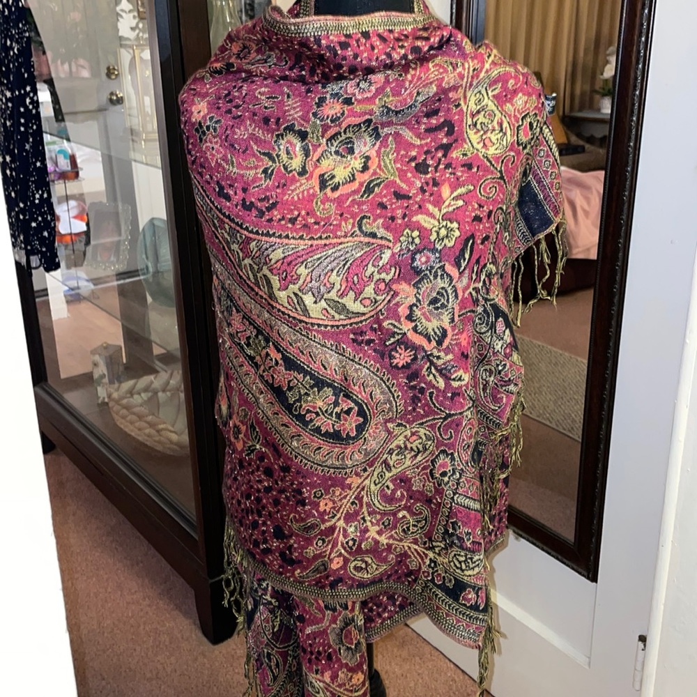 Persian scarf